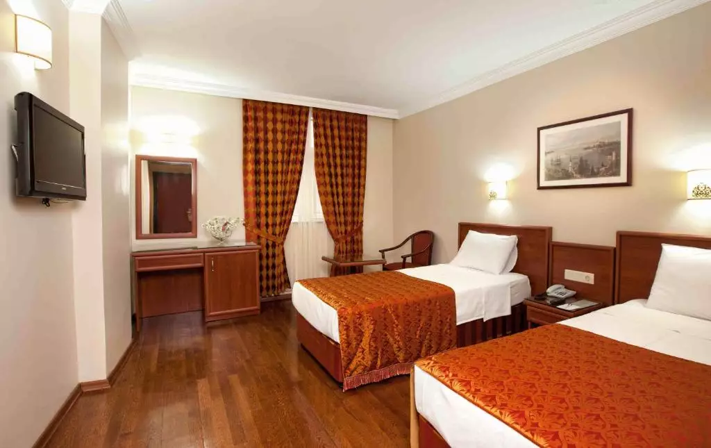 Grand Halic Goldenhorn